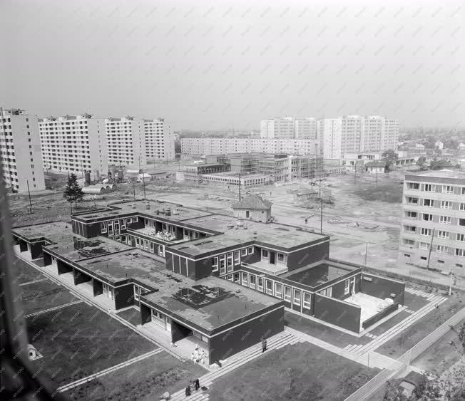 MTI archív képek a Füredi utcai lakótelepről 1969 – 1972